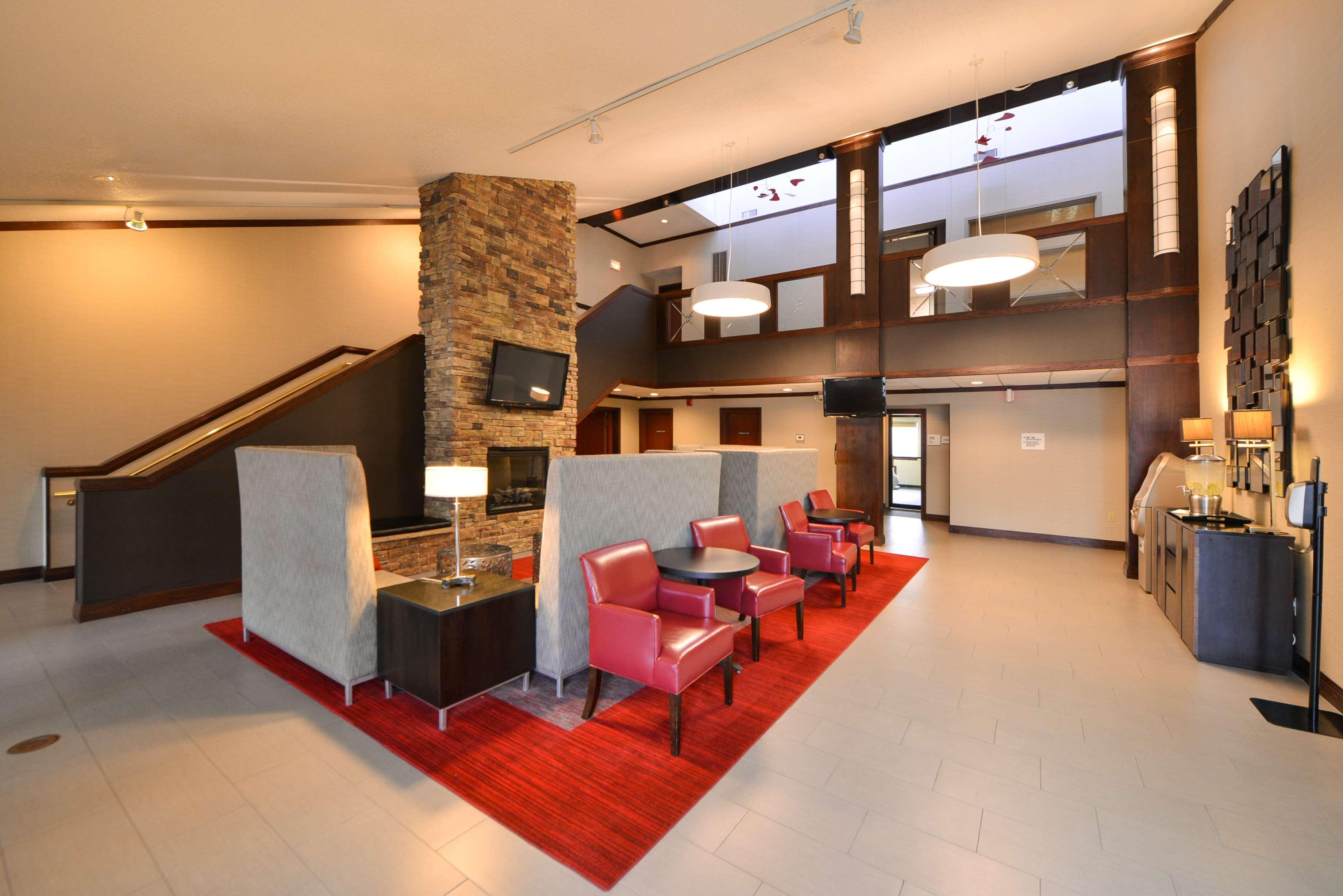 Radisson Hotel Madison Buitenkant foto