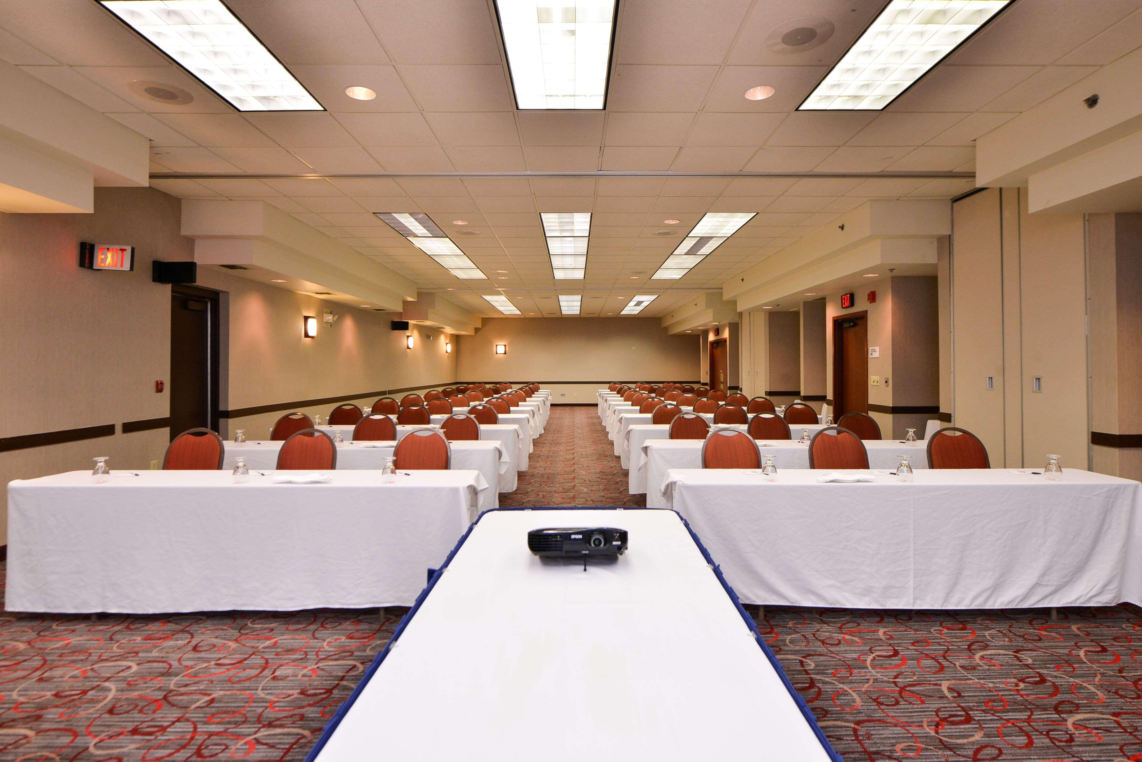 Radisson Hotel Madison Buitenkant foto